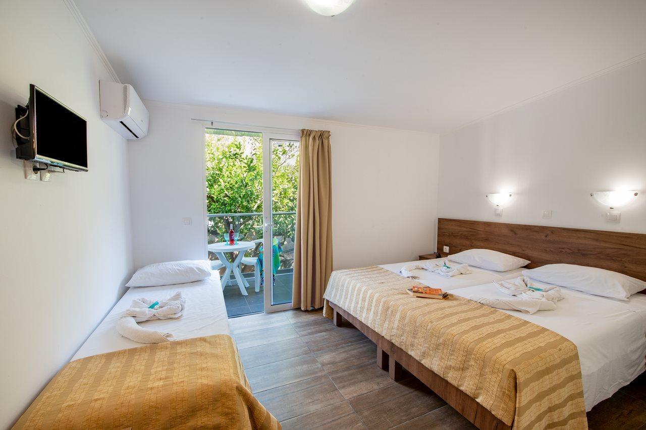 Ilyssion Hotel لاردوس المظهر الخارجي الصورة