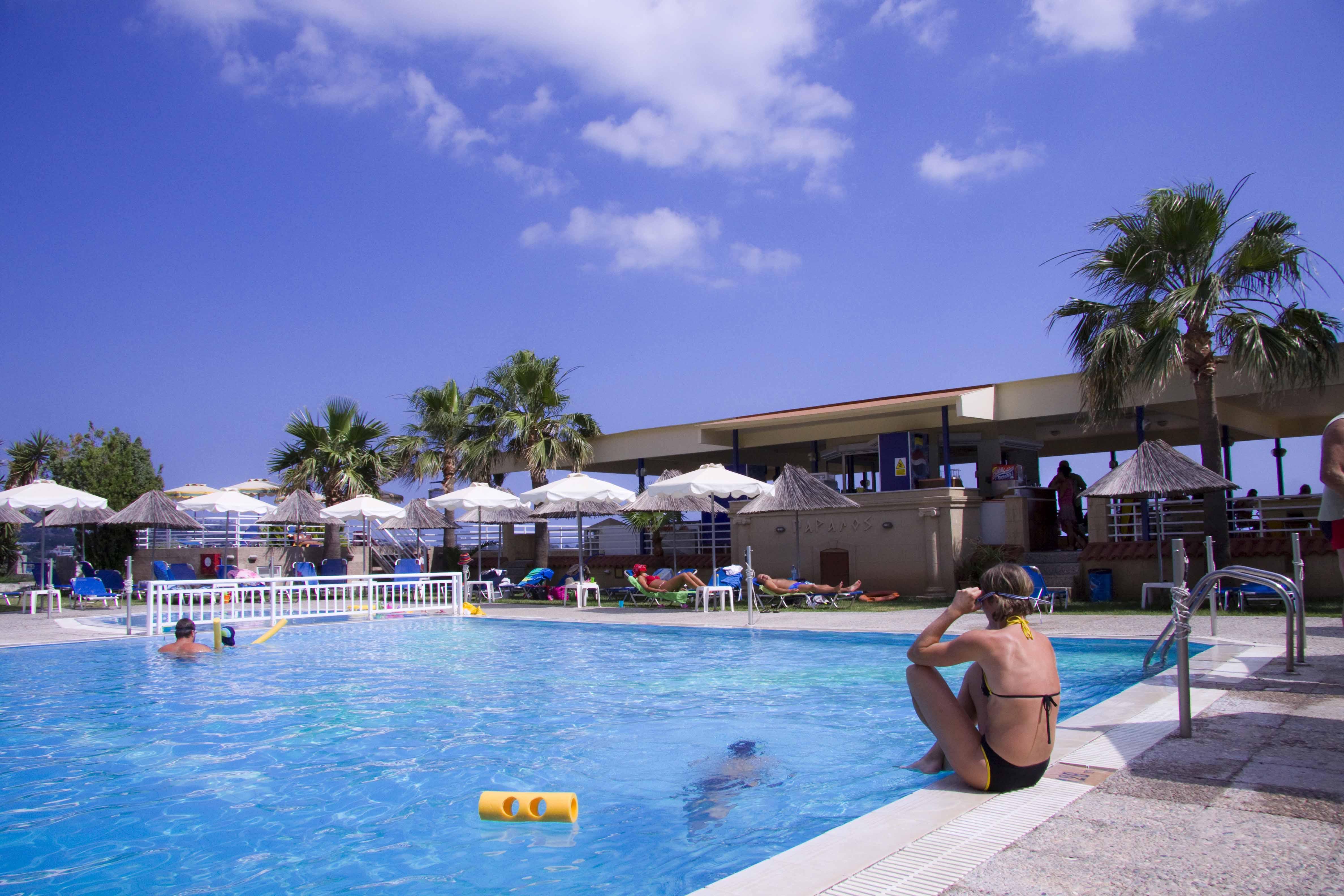 Ilyssion Hotel لاردوس المظهر الخارجي الصورة
