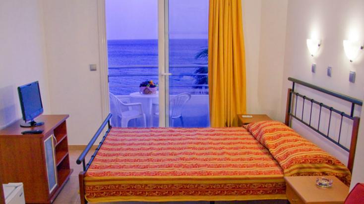 Ilyssion Hotel لاردوس الغرفة الصورة